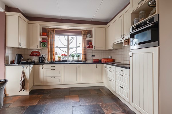 Medium property photo - Parallelweg 16, 4283 GS Giessen